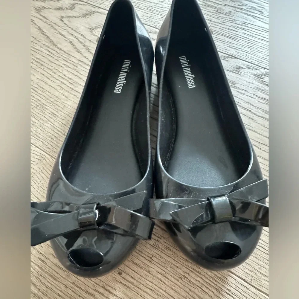 MINI MELISSA Ultragirl Bow girls size 1 New never worn